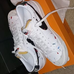 Nike size 9.5 multi color